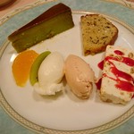 デザート盛り合わせ