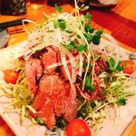 一品料理 ひとしな - ローストビーフサラダ