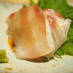 立場割烹 SSAW - 三種のかき揚げ丼 1000円 の真鯛の昆布〆