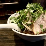 スパイス・ラー麺 卍力 - ＜2018年02月再訪・38回目＞スパイスラーメン・もやし・パクチー・にんにく・1 ,080円