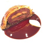 ラチュレ - ジビエのタルト：断面は美しく形作られてます。