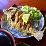 わかまつや - 【魚唐揚げ定食(780円)】クロ(=メジナ・グレ)の唐揚げ