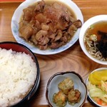 松葉食堂 - もつ丼です