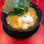 家系ラーメン王道 王道之印 - ラーメン並ですよ～ﾊﾊｯ♪