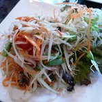 プリックタイ - ワタリガニを使ったサラダ