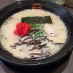 博多豚骨ラーメンまるせん - まるせんラーメン（白）