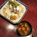 りょうりや 御旅屋 - さばきずし  いぶりがっこ   赤だし大盛