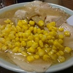 白樺 - 味噌チャーシュー麺大盛り。コーントッピング。