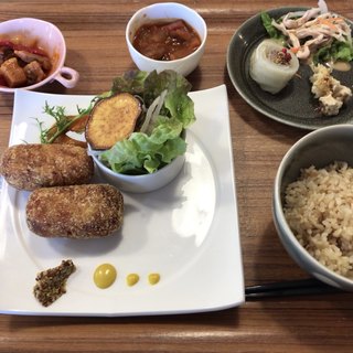 ランド トゥー テーブル