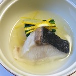 京料理 貴与次郎 - 柚子のますらお振り