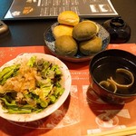 Ninya Ninyo Sakura Komachi - ランチセットのサラダ＋薬膳スープ＋パン