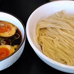 鶴麺 - 【黒つけそば + 半熟味たまご】￥850 + ￥150(税抜)