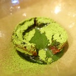 MAVO - 抹茶のフォンダンショコラ。チョコが溶けず、抹茶クリームがとろける絶妙の温度で