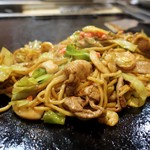 Okonomiyaki Tsuruya - 盛り合わせ焼きそば(？)