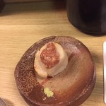 和洋酒菜 ひで - ホタテ　鯛の酒盗のせ