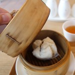 森戸茶房 - チャーシュー入り蒸し饅頭