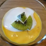 森戸茶房 - マンゴープリン