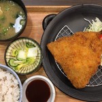 Tantoto Wakura - 特大あじフライ定食は、¥1,026です！