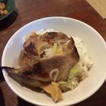 らーめん右京 - 小ご飯にチャーシュー乗せ