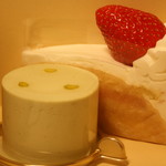 Poche du Reve - ピスタージュとイチゴショート