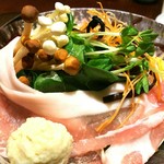 ビアンカと冬野菜のすき焼き