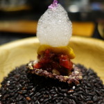 セララバアド - 馬肉　雲丹　黒米