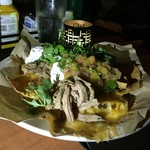 Tropics Bar & Grill - ダブルトッピングなんて あり得ないボリューム (^_^;)