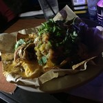 Tropics Bar & Grill - 暗くて見えないけれど…とにかく ボリュームある (^_^;)