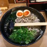 ラーメン工房　はっぴ - 肉そば(¥790)大盛(+¥120)半熟卵(+¥120)
      計1,030と、同じメニューを注文した一月より¥50値上げになった。僕の体調の問題かもしれないが、牛肉がこれまでよりも脂っこく感じた。