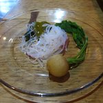 月の庭 - 春雨と海藻の梅酢サラダ