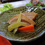 月の庭 - セロリと車麩のゴマ煮