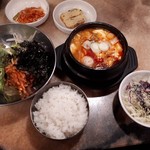 赤坂韓国料理・焼肉 兄夫食堂 - 