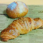 panc - 手前:クロワッサン　奥:ミニバゲット