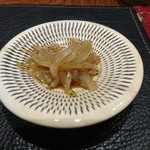 傳 - (2018年2月　訪問)酔っ払い風、白魚。素材の甘みと、ほんのりした味付けが実に酒に合う。