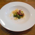 ヴェッキオ コンヴェンティーノ - ホタルイカとチーマ・ディ・ラーバのオレッキエッテ　カラスミ風味