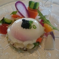 シェヌー - 前菜。メインを引き立てる野菜たちが美しい。