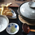 あげは亭 - なべ焼きうどん 1,360円♪