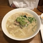 らーめんや なかじゅう亭 - 鶏わんたん麺(鶏白湯)