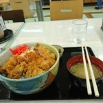 梓川サービスエリア（下り） フードコート - 山賊焼き丼