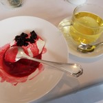 レストラン・モリエール - クレーム ダンジュおかわりとハーブティー