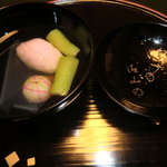 海石榴 - 椀物　海老真丈他