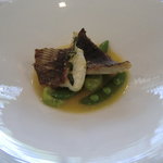 エルルカン・ビス - 石鯛のグリルニンニク風味のブイヨンソース