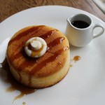 カフェテラス あらみ - 分厚い生地にｼﾛｯﾌﾟをかけて。