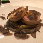 カーサ・デル・チーボ - キンカンを詰めた青森シャモロックのロートロ トリュフとマッシュルームのソース