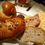 Joe's Seafood, Prime Steak & Stone Crab - パン