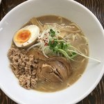 麺屋 龍 & ファミリー - 名物濃厚龍ラーメン750円