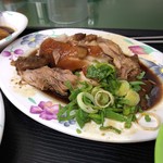 五燈獎 豬腳魯肉飯 - 