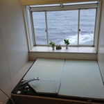創作割烹 潮乃美 - 窓の直ぐ下は海です❗✌️