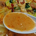 南京亭 - ホルモン風味がたまらないスープ