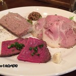 肉とワインOKIGARU BAR - どかーんと肉前菜３種盛り　９００円（税抜）